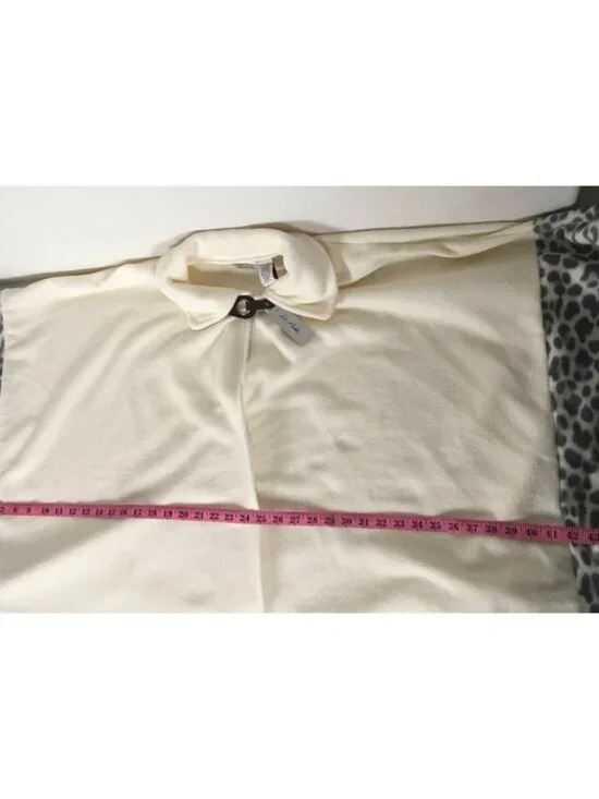 LeModa Poncho Women One Size Fits All White with Gray White Leopard Print New - Picture 11 of 15